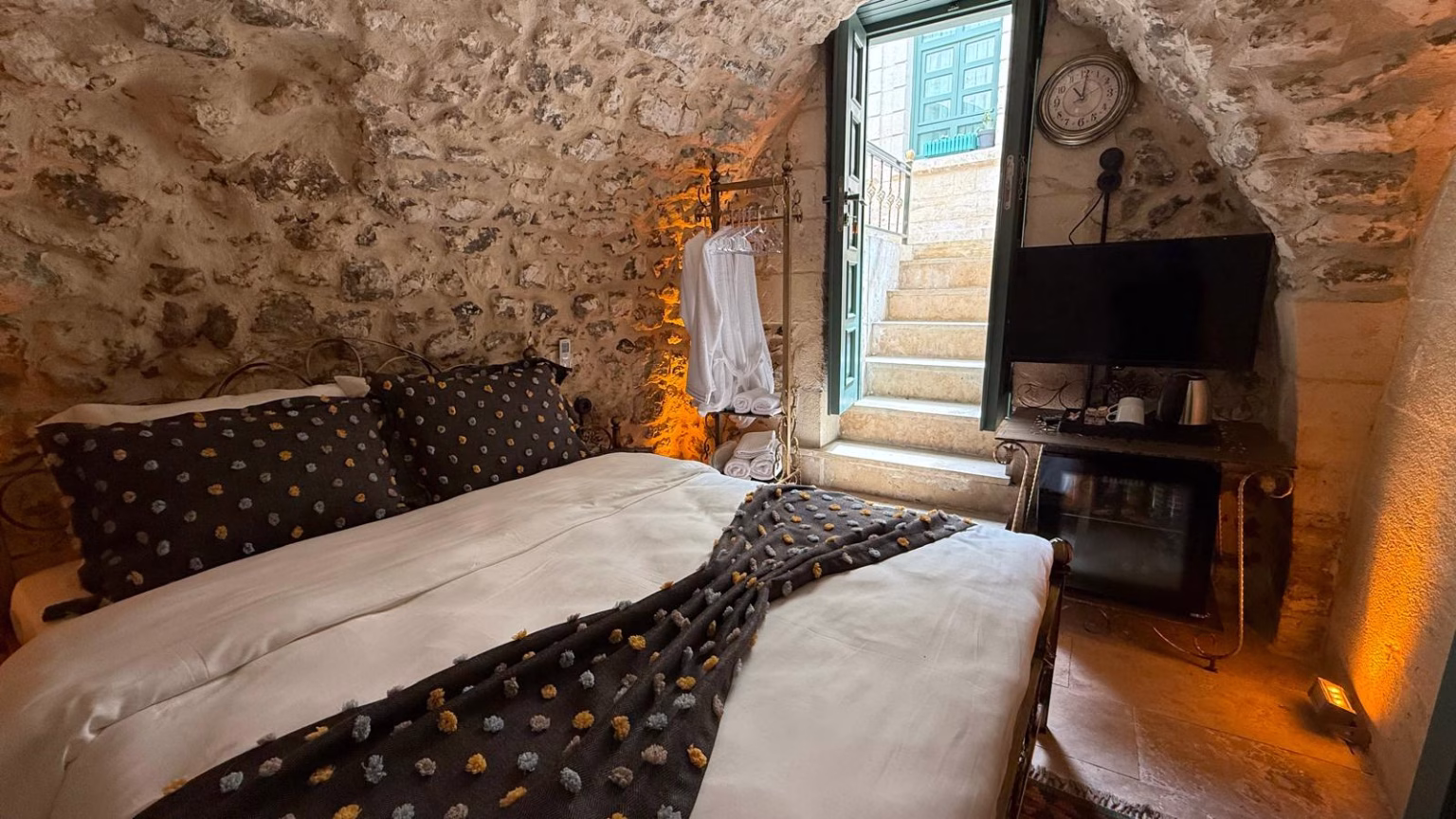 WhatsApp Image 2025-03-29 at 21.51.08 (1)