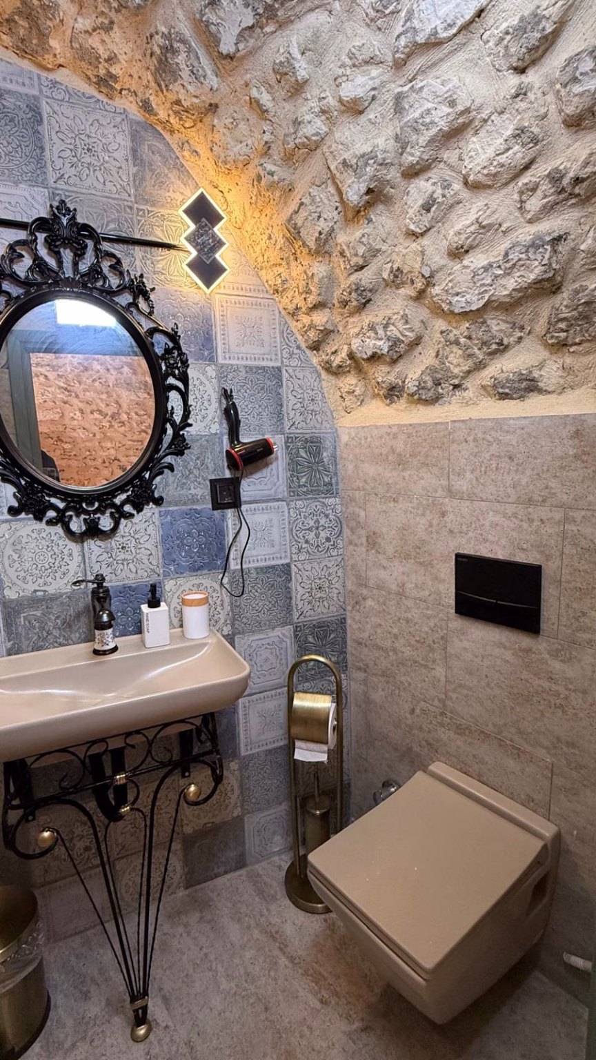 WhatsApp Image 2025-03-29 at 21.51.08 (2)