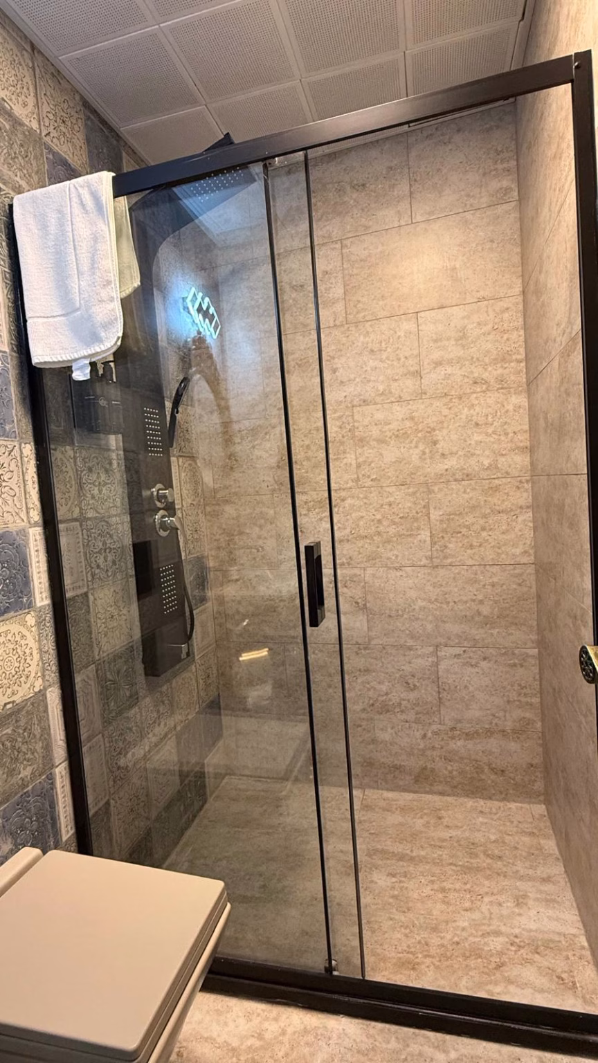 WhatsApp Image 2025-03-29 at 21.51.09