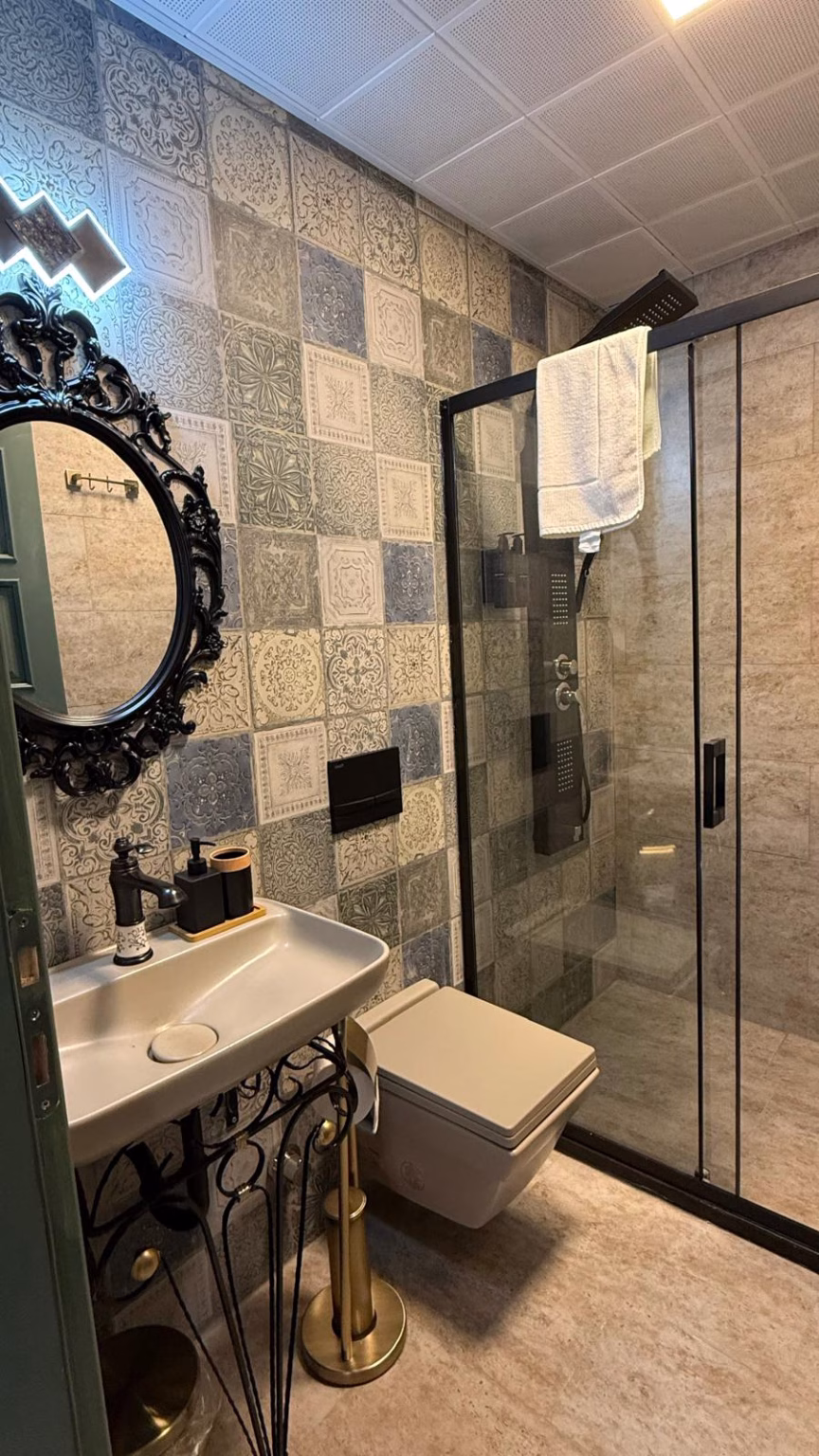 WhatsApp Image 2025-03-29 at 21.51.10 (1)