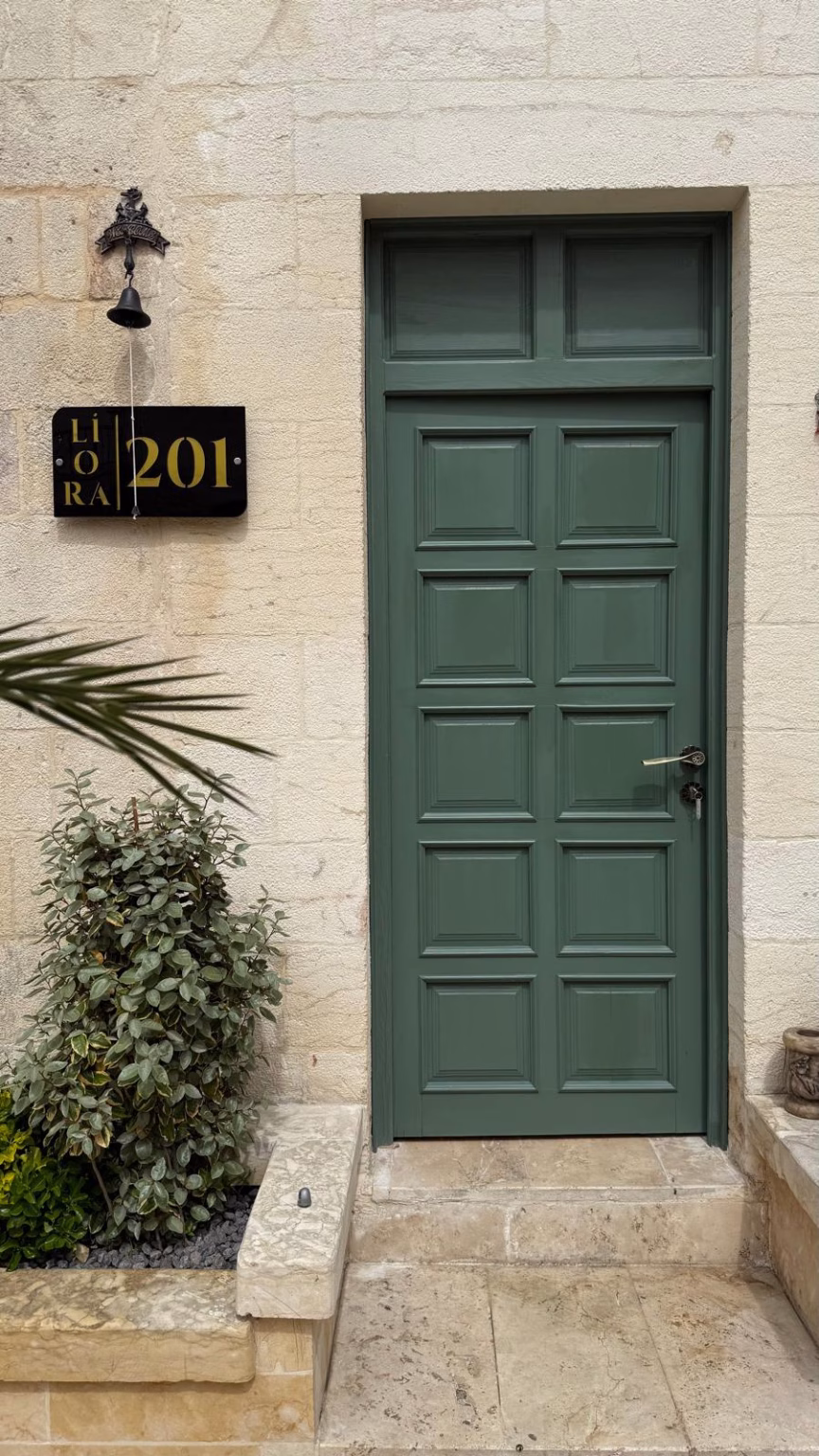 WhatsApp Image 2025-03-29 at 21.51.10