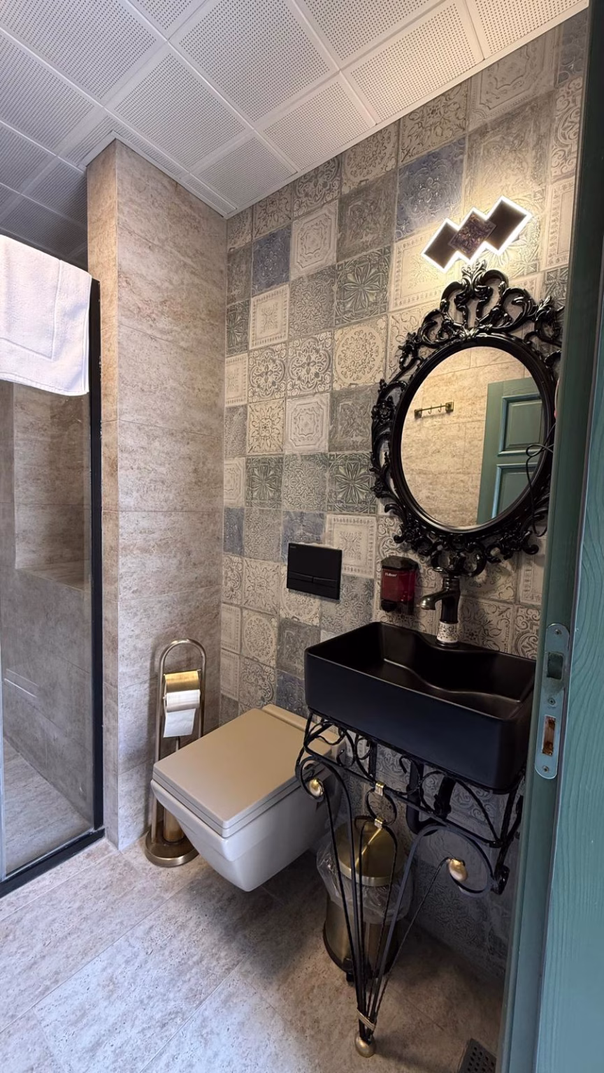 WhatsApp Image 2025-03-29 at 21.51.18 (1)