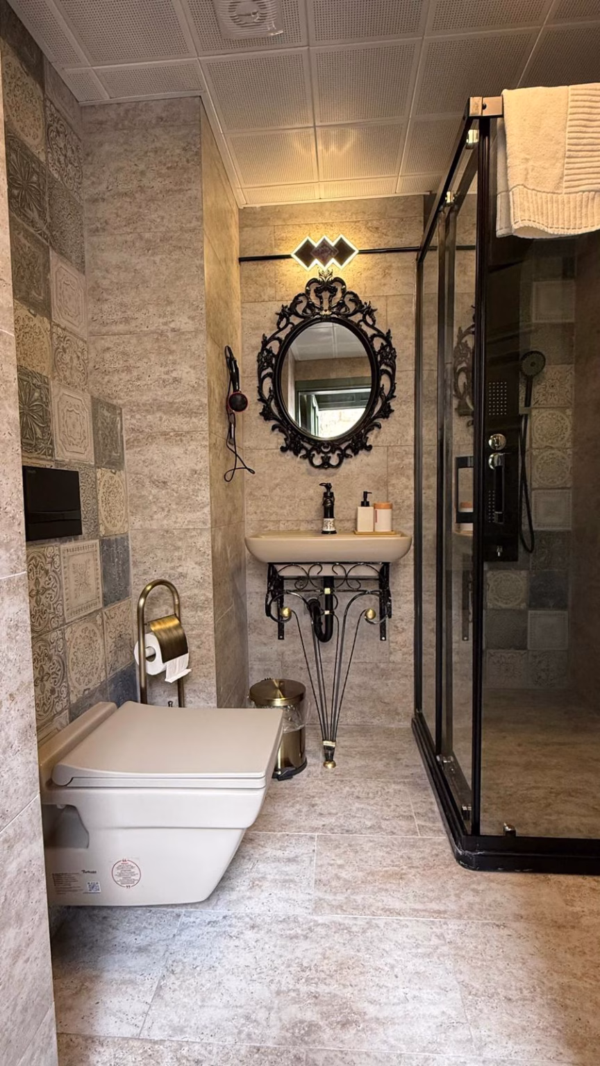 WhatsApp Image 2025-03-29 at 21.51.19 (1)