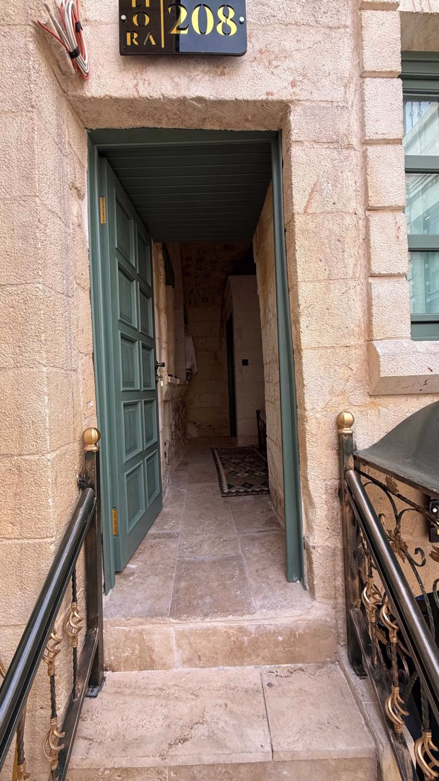 WhatsApp Image 2025-03-29 at 21.51.21